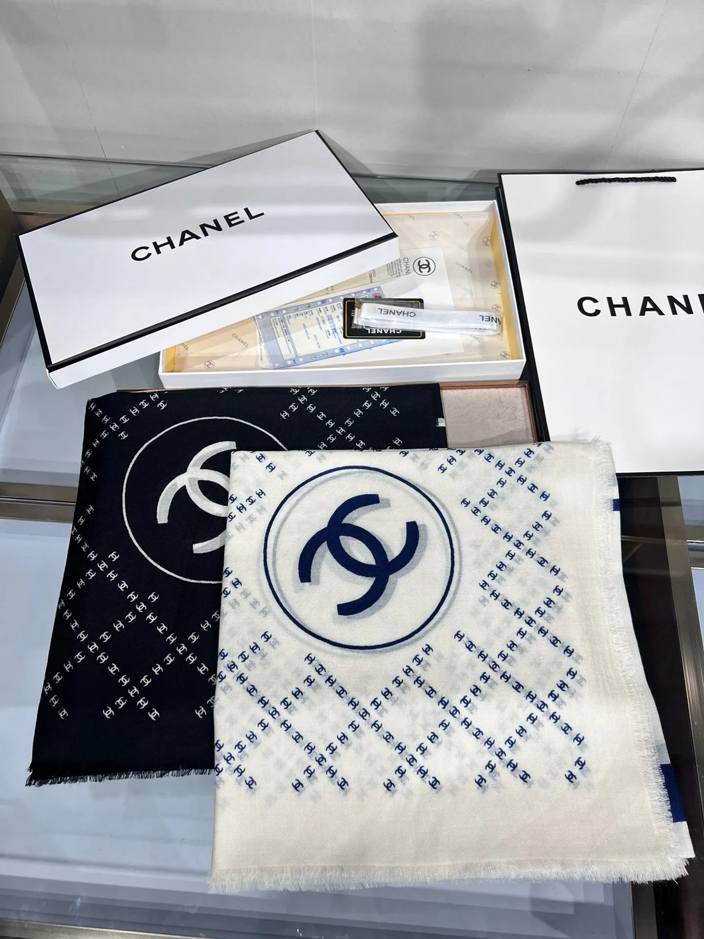 CLTH350 CC Square Cashmere Scarf / 140x140cm(55.1x55.1in)