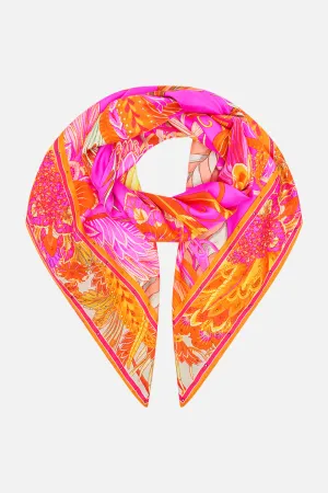 LARGE SQUARE SCARF A HEART THAT FLUTTERS
